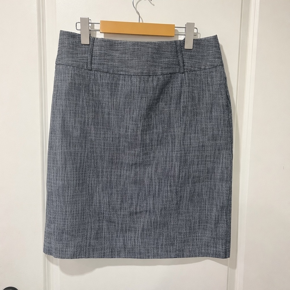 Larry Levine Stretch Grey Pencil Skirt Size 8 | Button Front | Workwear - Picture 2 of 8